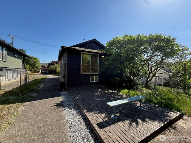 3526 S Bennett Street, Seattle, WA 98118