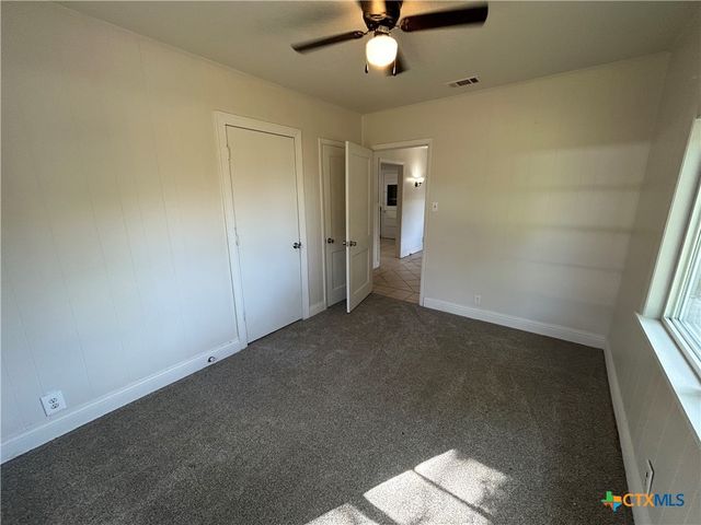 236 Hilltop Drive, Victoria, TX 77905