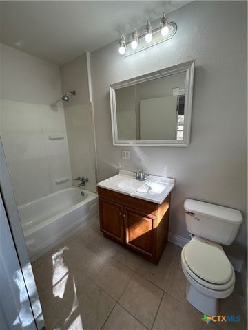 236 Hilltop Drive, Victoria, TX 77905