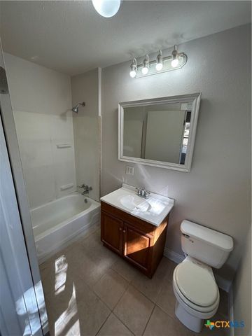 236 Hilltop Drive, Victoria, TX 77905