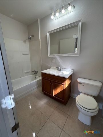 236 Hilltop Drive, Victoria, TX 77905