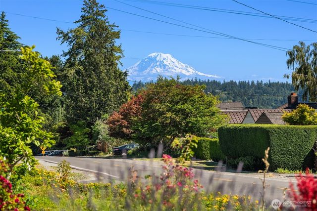 11280 Marine View Drive SW, Seattle, WA 98146