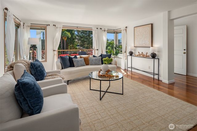 11280 Marine View Drive SW, Seattle, WA 98146