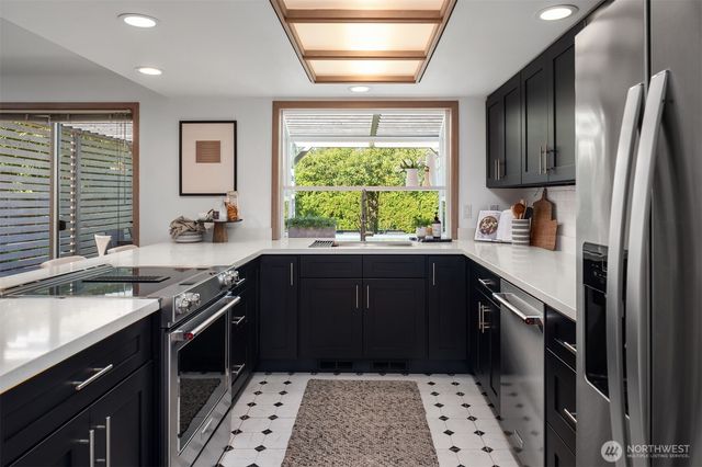 11280 Marine View Drive SW, Seattle, WA 98146