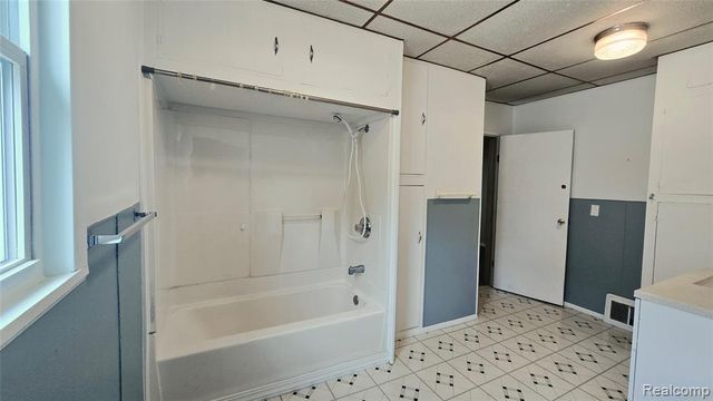 2620 Conner Street, Port Huron, MI 48060
