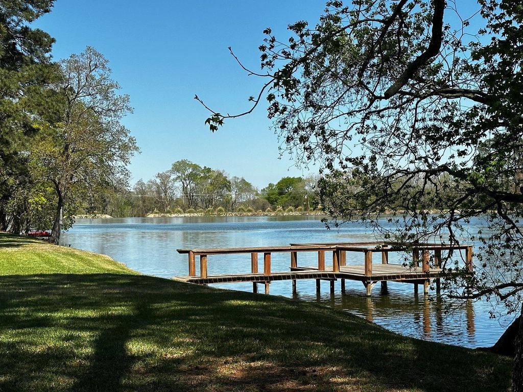 1453 Chapparal Road, Conroe, TX 77316