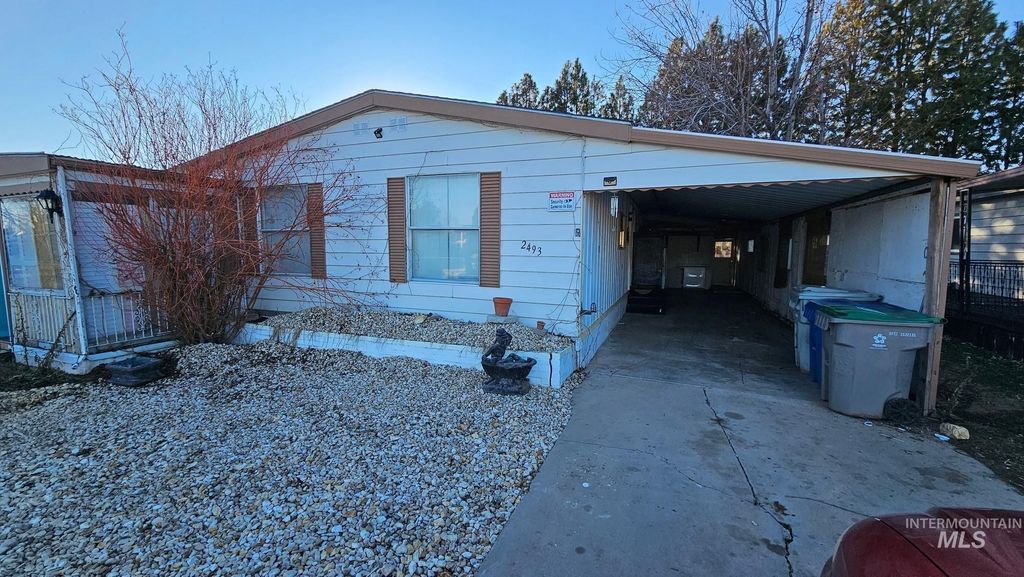 2493 N Bali Dr, Boise, ID 83713