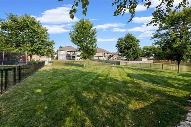 911 Chisam Road, Kearney, MO 64060