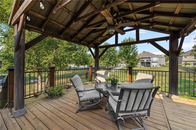 911 Chisam Road, Kearney, MO 64060