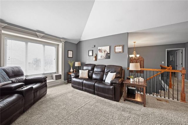 911 Chisam Road, Kearney, MO 64060