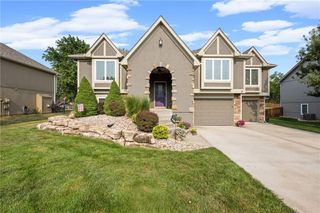 911 Chisam Road, Kearney, MO 64060