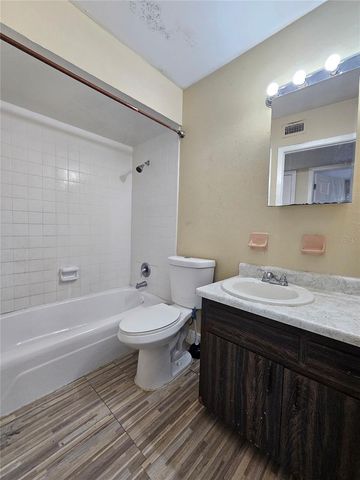 7602 W POWHATAN AVENUE 2, Tampa, FL 33615
