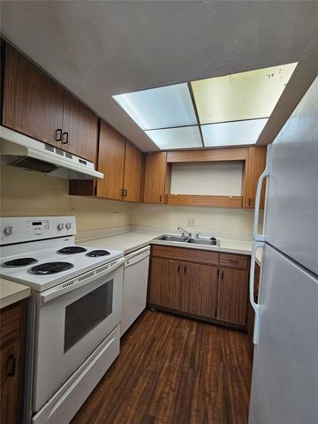 7602 W POWHATAN AVENUE 2, Tampa, FL 33615