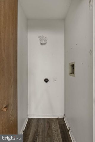 391 E JACKSON ST, New Holland, PA 17557