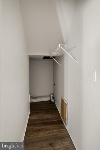 391 E JACKSON ST, New Holland, PA 17557