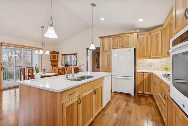 2215 Greenfield Drive E, Northfield, MN 55057