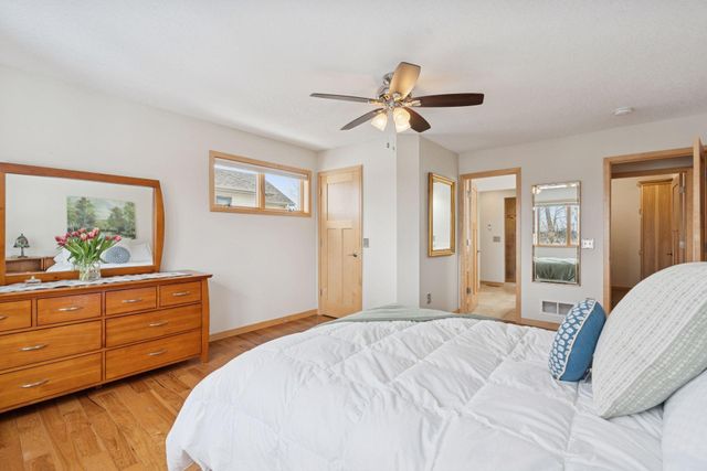 2215 Greenfield Drive E, Northfield, MN 55057