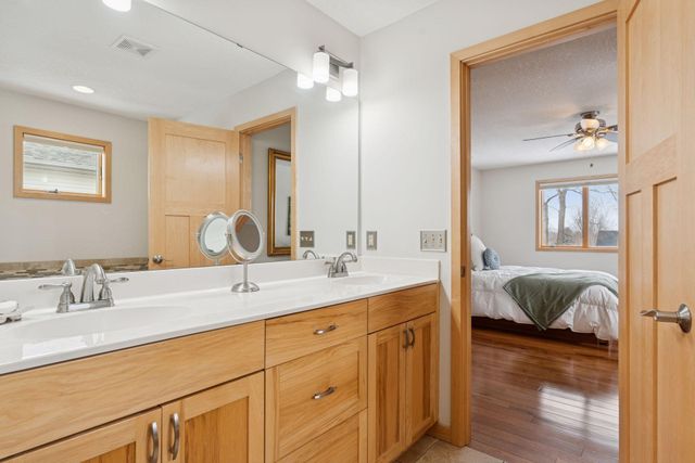 2215 Greenfield Drive E, Northfield, MN 55057