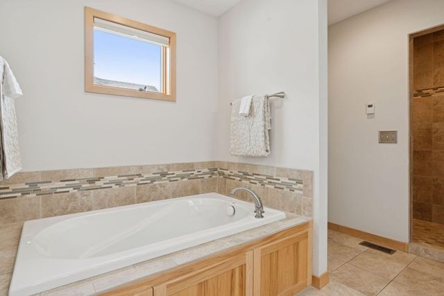 2215 Greenfield Drive E, Northfield, MN 55057