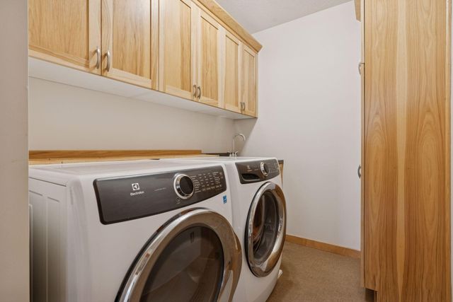 2215 Greenfield Drive E, Northfield, MN 55057