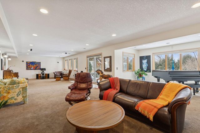 2215 Greenfield Drive E, Northfield, MN 55057