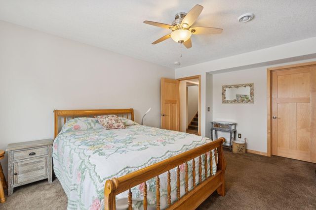 2215 Greenfield Drive E, Northfield, MN 55057