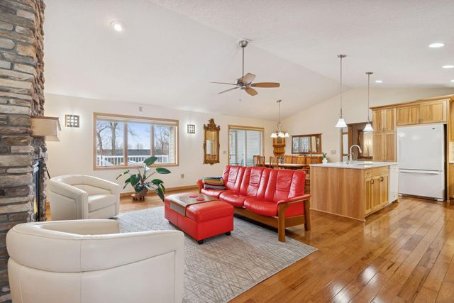 2215 Greenfield Drive E, Northfield, MN 55057