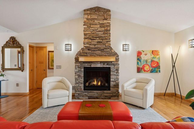 2215 Greenfield Drive E, Northfield, MN 55057