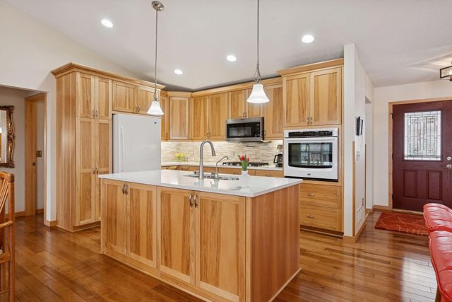 2215 Greenfield Drive E, Northfield, MN 55057