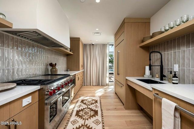 4849 N Camelback Ridge Drive A202, Scottsdale, AZ 85251