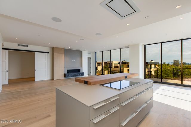 4849 N Camelback Ridge Drive A202, Scottsdale, AZ 85251