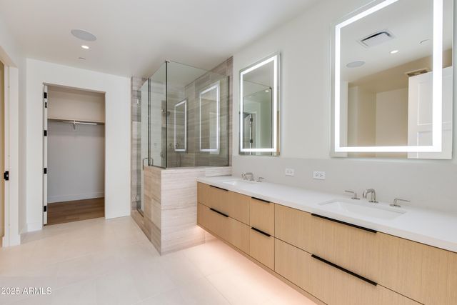 4849 N Camelback Ridge Drive A202, Scottsdale, AZ 85251