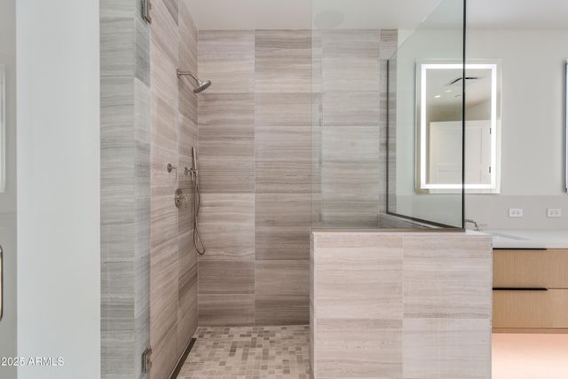 4849 N Camelback Ridge Drive A202, Scottsdale, AZ 85251