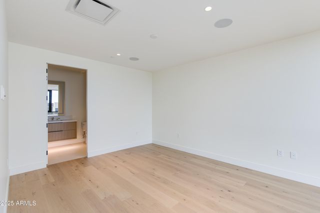 4849 N Camelback Ridge Drive A202, Scottsdale, AZ 85251