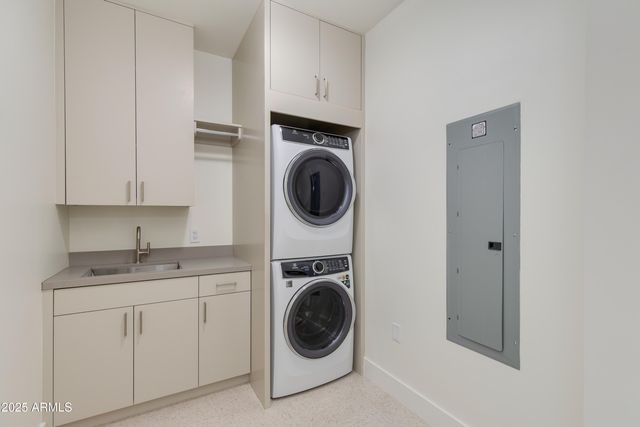 4849 N Camelback Ridge Drive A202, Scottsdale, AZ 85251