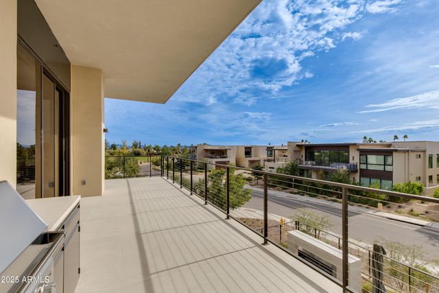 4849 N Camelback Ridge Drive A202, Scottsdale, AZ 85251