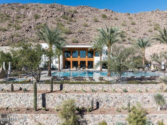 4849 N Camelback Ridge Drive A202, Scottsdale, AZ 85251