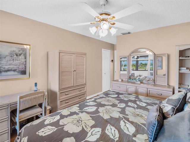 656 WINDRUSH BAY DRIVE 656, Tarpon Springs, FL 34689