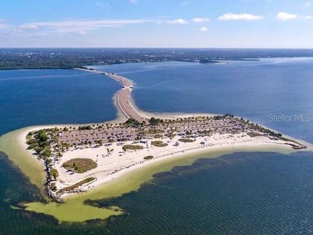 656 WINDRUSH BAY DRIVE 656, Tarpon Springs, FL 34689