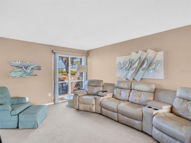 656 WINDRUSH BAY DRIVE 656, Tarpon Springs, FL 34689