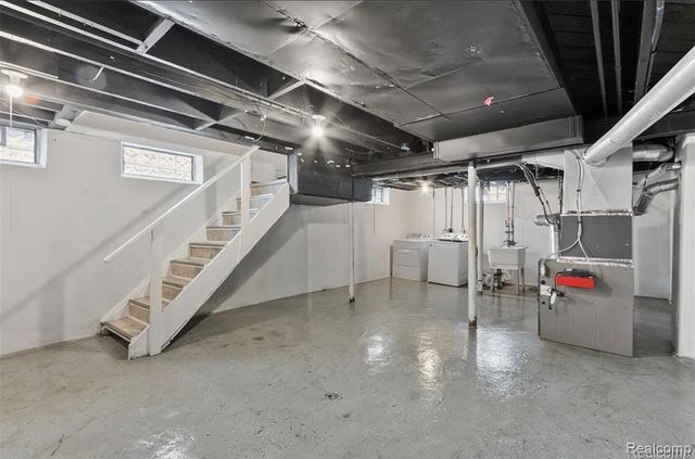 18512 Schaefer Highway, Detroit, MI 48235