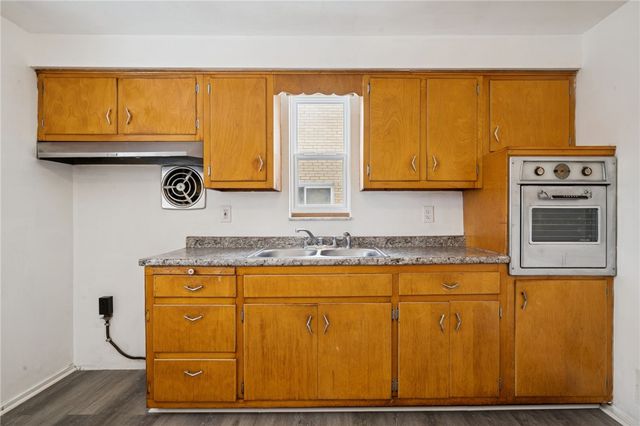 7867 Mark Dr, Penn Hills, PA 15147