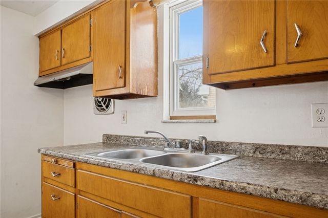 7867 Mark Dr, Penn Hills, PA 15147