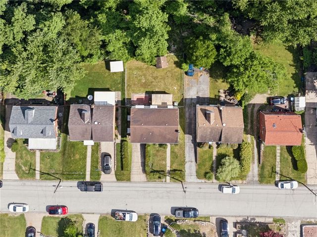 7867 Mark Dr, Penn Hills, PA 15147