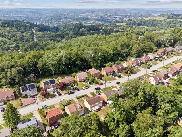 7867 Mark Dr, Penn Hills, PA 15147