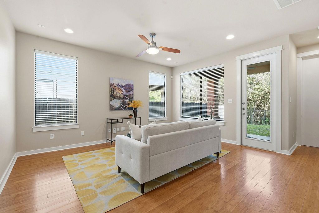 2911 Corbin LN, Austin, TX 78704