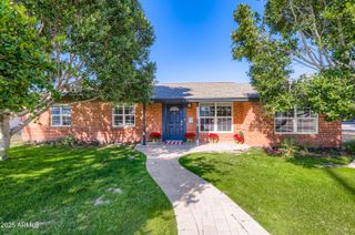 2548 E TURNEY Avenue, Phoenix, AZ 85016