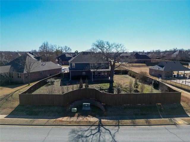 22 Blue Stem Lane, Bentonville, AR 72712