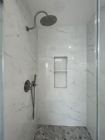 8519 Babbling Brook Court, Sugar Land, TX 77479