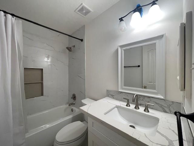 8519 Babbling Brook Court, Sugar Land, TX 77479